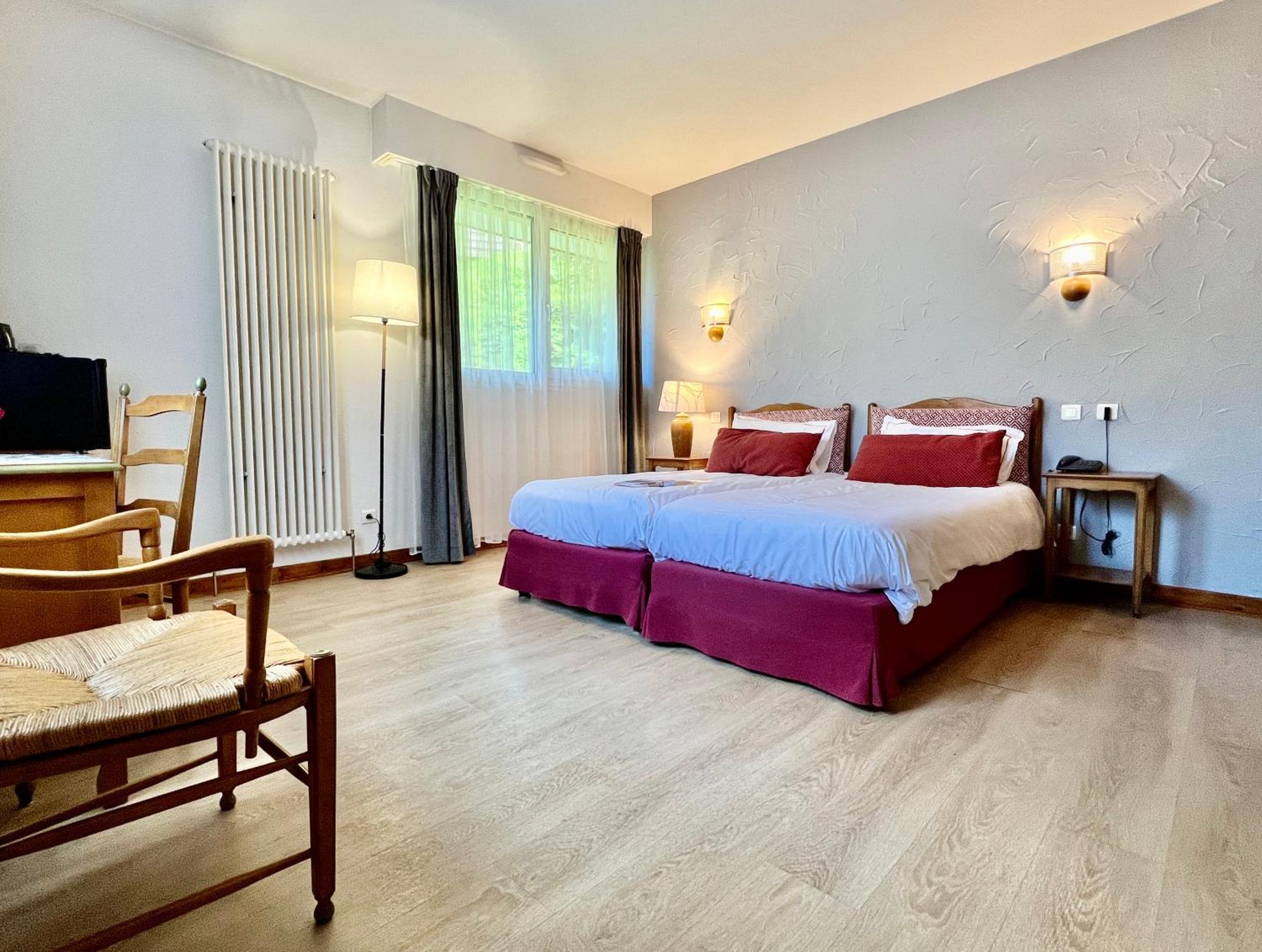 Logis Hotel, Chalets Et Restaurant Les Chatelmines La Bresse Bagian luar foto