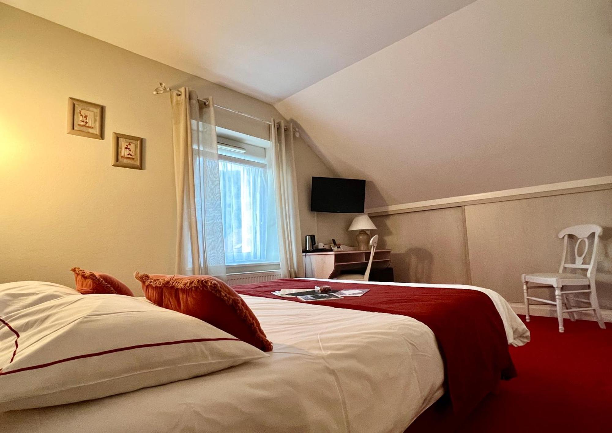 Logis Hotel, Chalets Et Restaurant Les Chatelmines La Bresse Bagian luar foto
