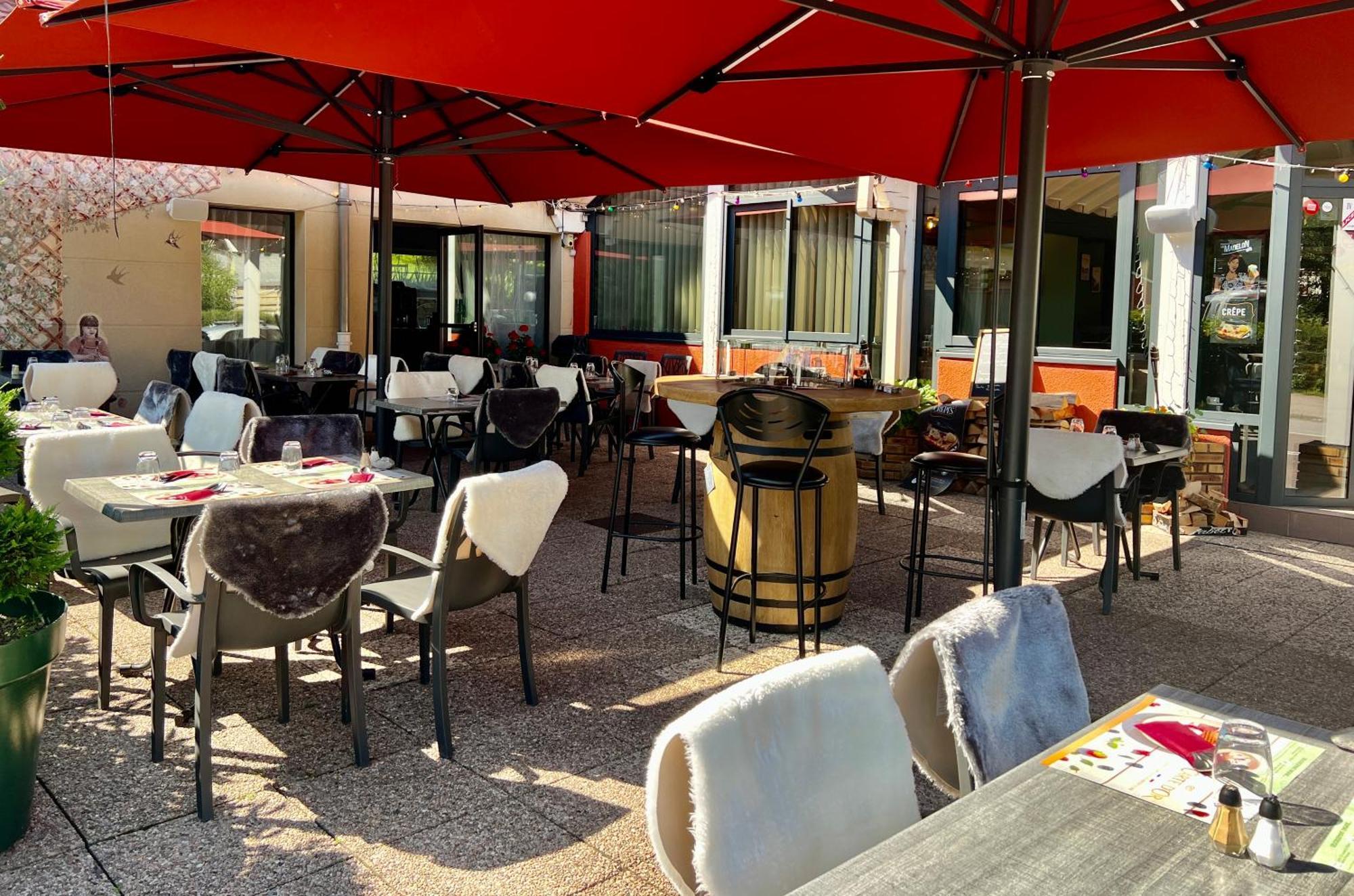 Logis Hotel, Chalets Et Restaurant Les Chatelmines La Bresse Bagian luar foto