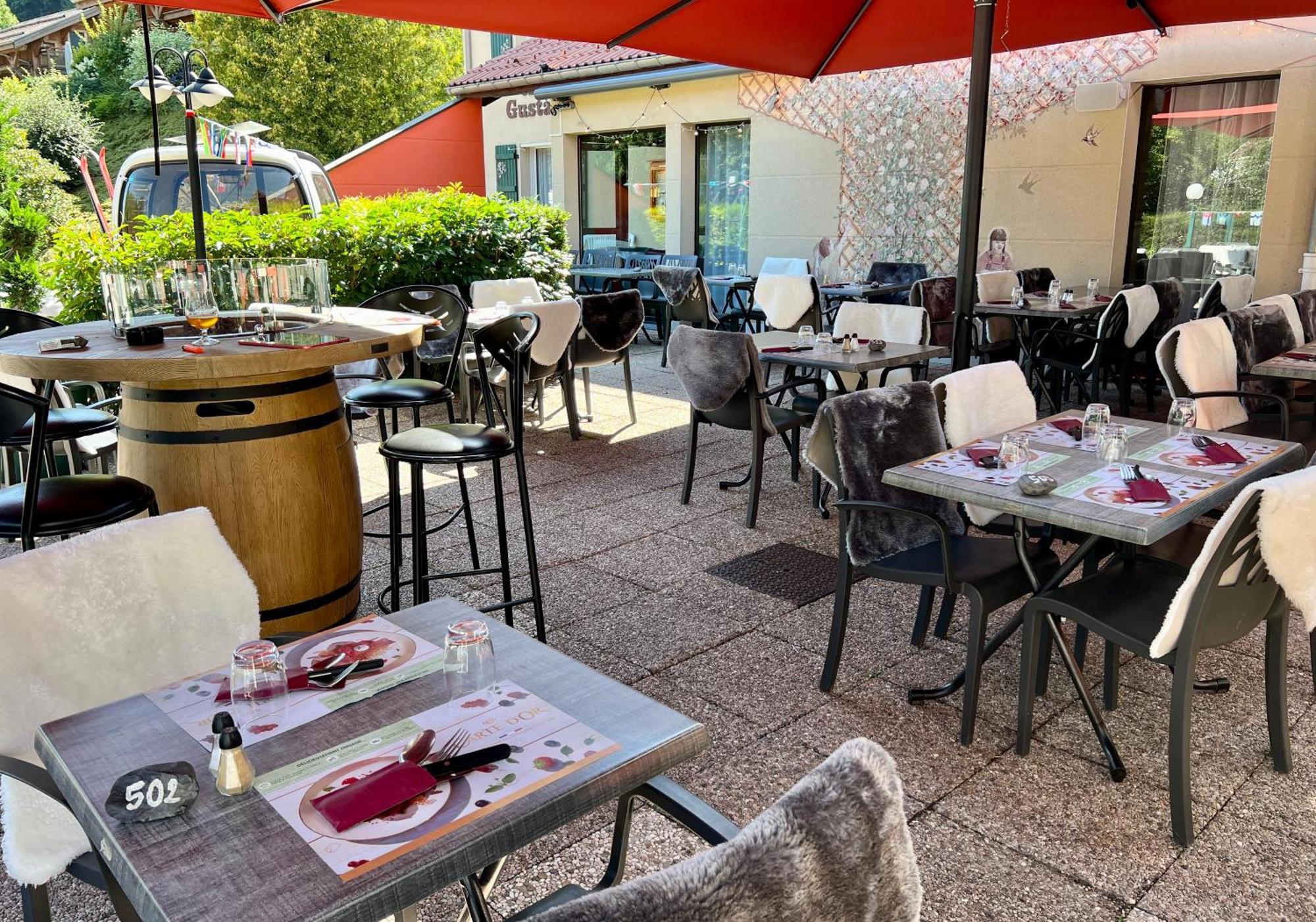 Logis Hotel, Chalets Et Restaurant Les Chatelmines La Bresse Bagian luar foto